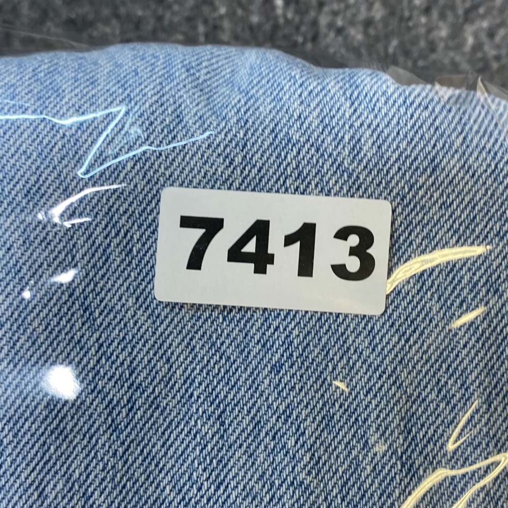 Levi 550 Jeans 16 Womens Light Blue Skater Classic Relaxed Tapered Leg TShirt - Picture 13 of 13